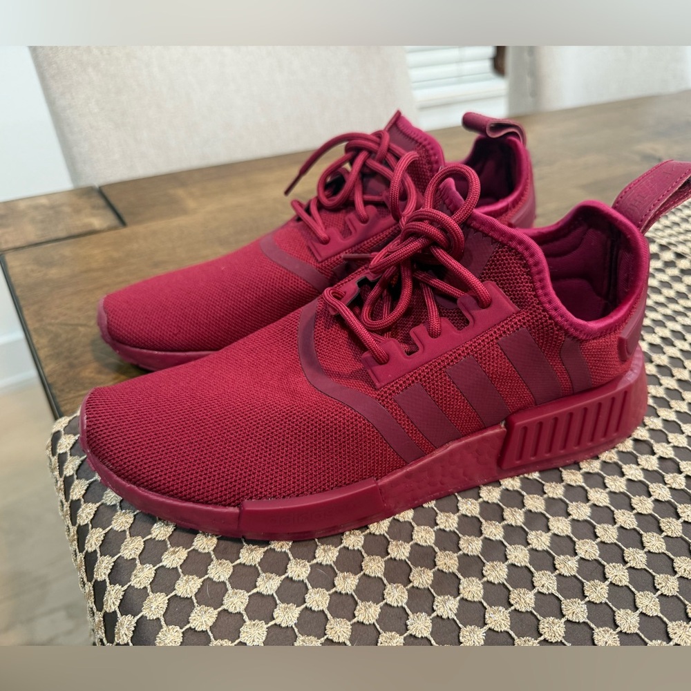 BRAND NEW ADIDAS NMDR1